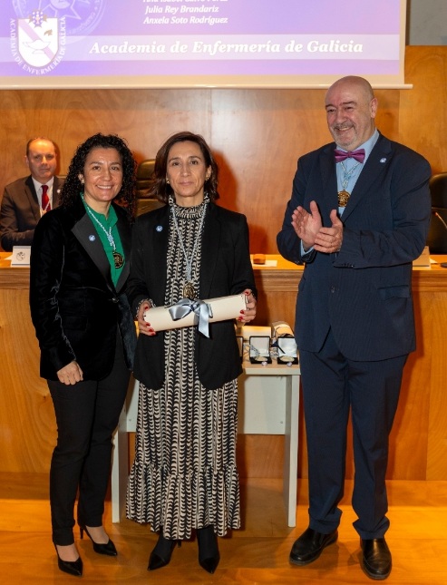 María Giráldez, subdirectora de la Escuela de Enfermería de Povisa, nuevo miembro de la Academia de Galicia