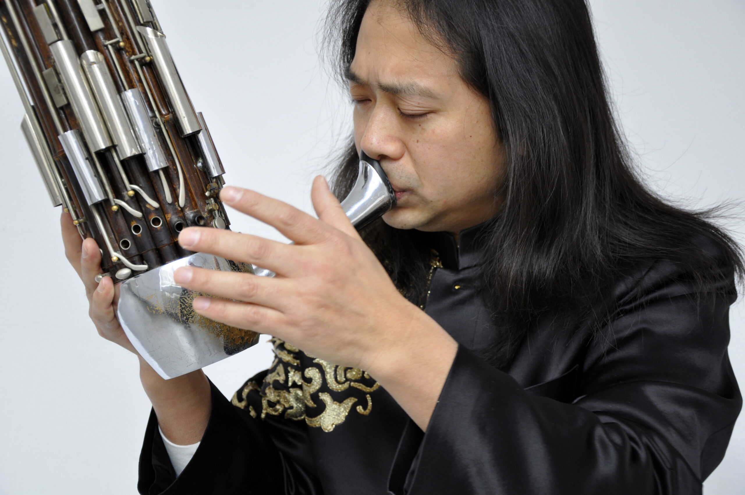 El solista Wu Wei, el mundialmente famoso intérprete de sheng, llega a Vigo