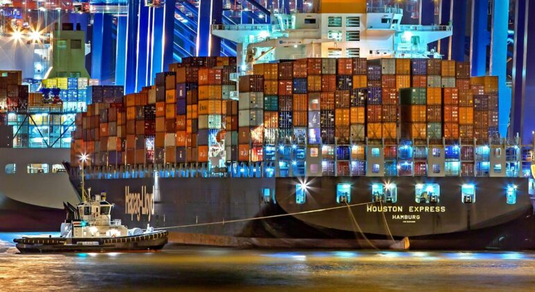 Vigo lidera el tráfico de vehículos en España y refuerza su papel como puerto refugio del Atlántico