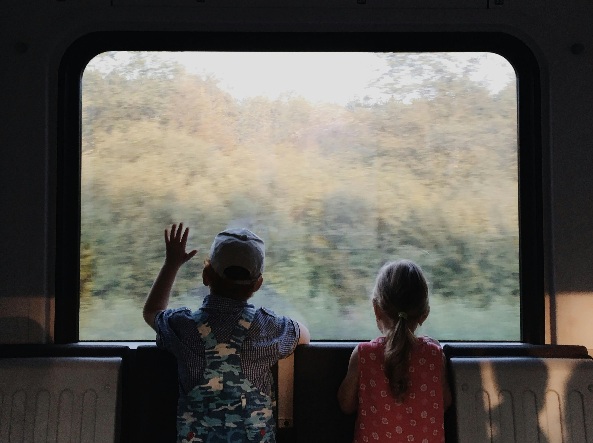 Renfe lanza una campaña para que los menores de 14 años viajen por 5€ en AVE, Avlo y Larga Distancia