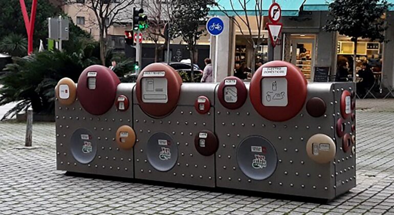 Los vigueses dejamos 900 electrodomésticos pequeños, cada mes, en los puntos de proximidad