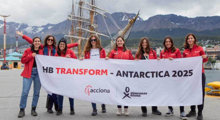  8 científicas STEMM parten hacia la Antártida en la expedición 'Homeward Bound 8' 