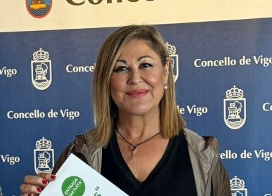 La concejala de Bienestar dice que cuando el BNG gobernó en Vigo no había becas de comedor... y no es así