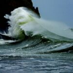 Se mantiene la 'alerta naranja' en la costa de A Coruña y Pontevedra, por viento y mar de fondo
