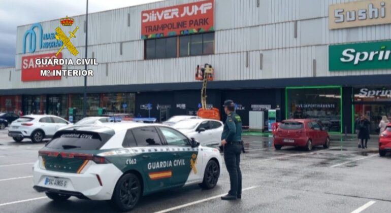 Investigadas por llevarse, sin pagar, varios carros de la compra por un importe de 2.600€