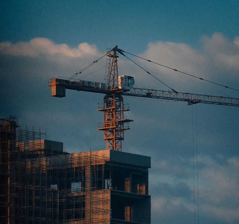Luz verde para construir en Navia un edificio de 80 aloxamentos compartidos e temporais