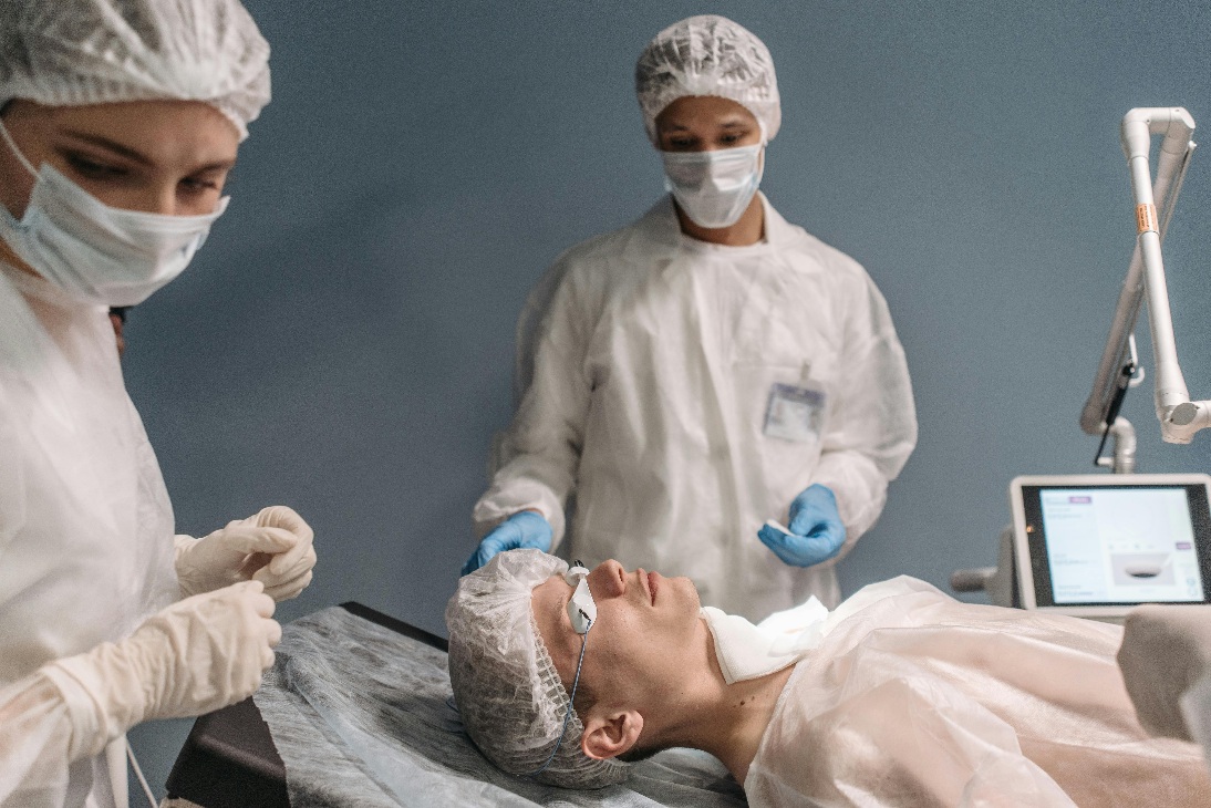 Povisa oferta 21 plazas para Médicos Internos Residentes (MIR)
