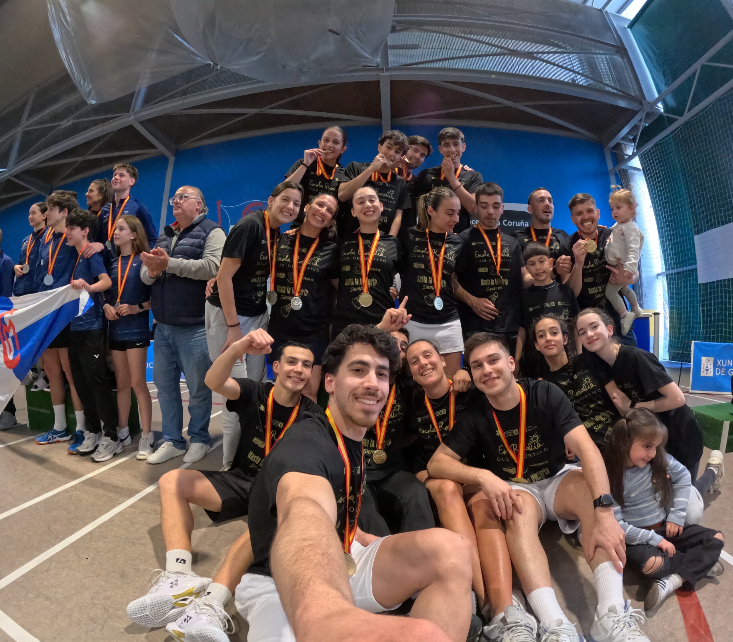 El Escola Rosalía Peixes Vimar, a la división de oro del bádminton español