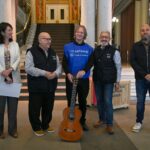 El guitarrista David Russell ofrecerá en Vigo un concierto en beneficio del Banco de Alimentos