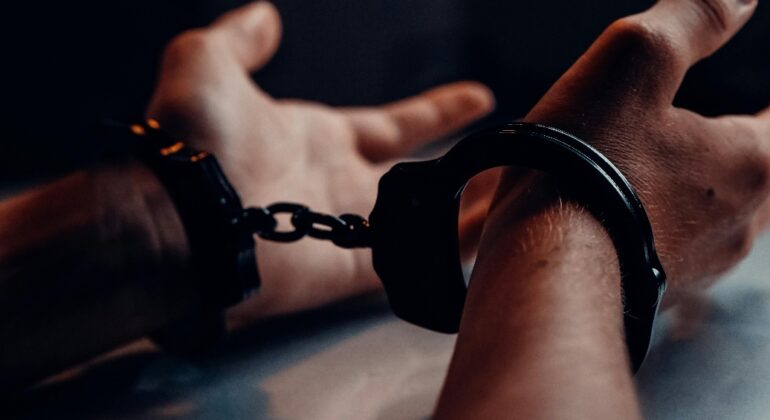 La Policía Nacional detiene a un supuesto constructor vigués, por un delito de estafa
