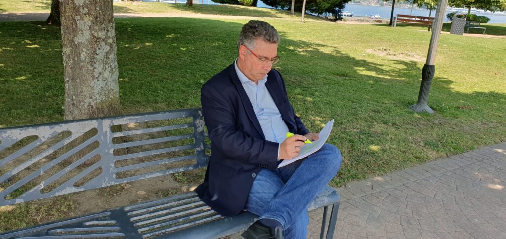 Javier Bas, "los tres partidos que han llevado a Redondela a esta situación, son los responsables de sacarla de ella"