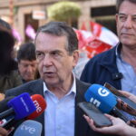 Caballero niega que la Diputación financie la piscina de Teis, "que costea el Ayuntamiento"