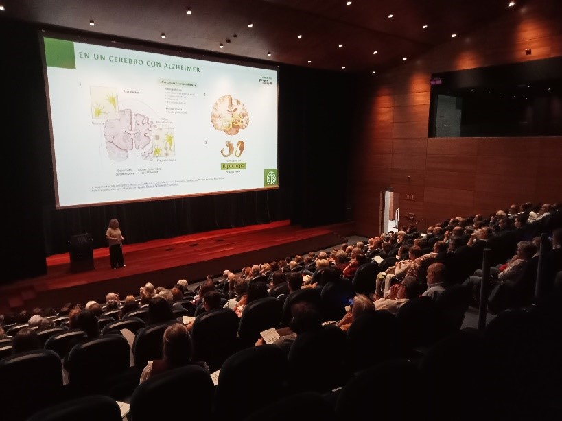 Vigo acoge la charla "Cuando te cuidas, el Alzheimer da un paso atrás"