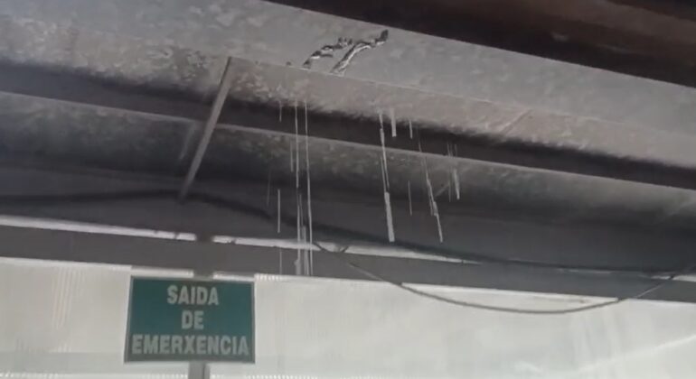 El ANPA del CEIP Chans de Bembrive exige a la Xunta que cambie las cubiertas de amianto del centro