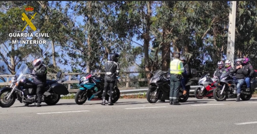 Plan permanente de vigilancia de motocicletas, en las carreteras de la provincia de Pontevedra