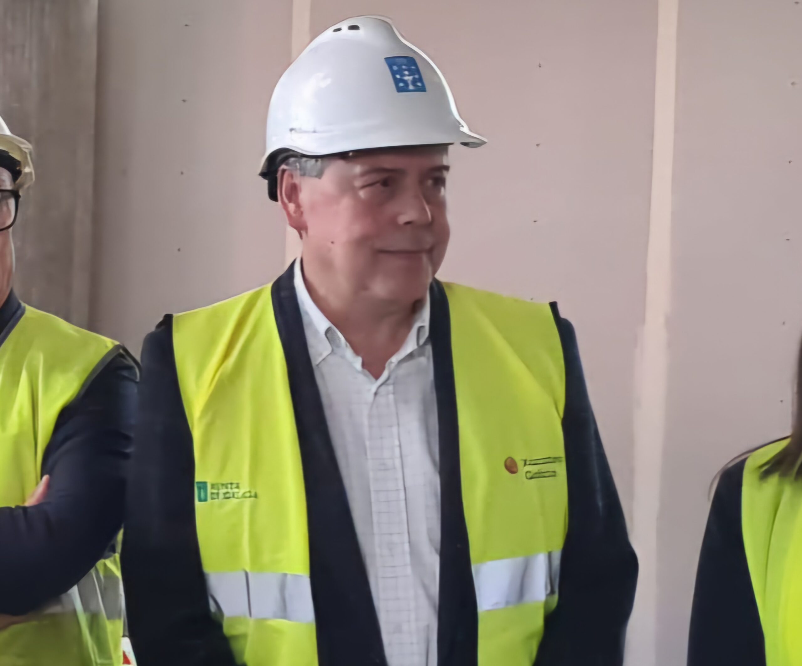 El conselleiro de Sanidade confirma que se cerrarán centros de salud, este verano
