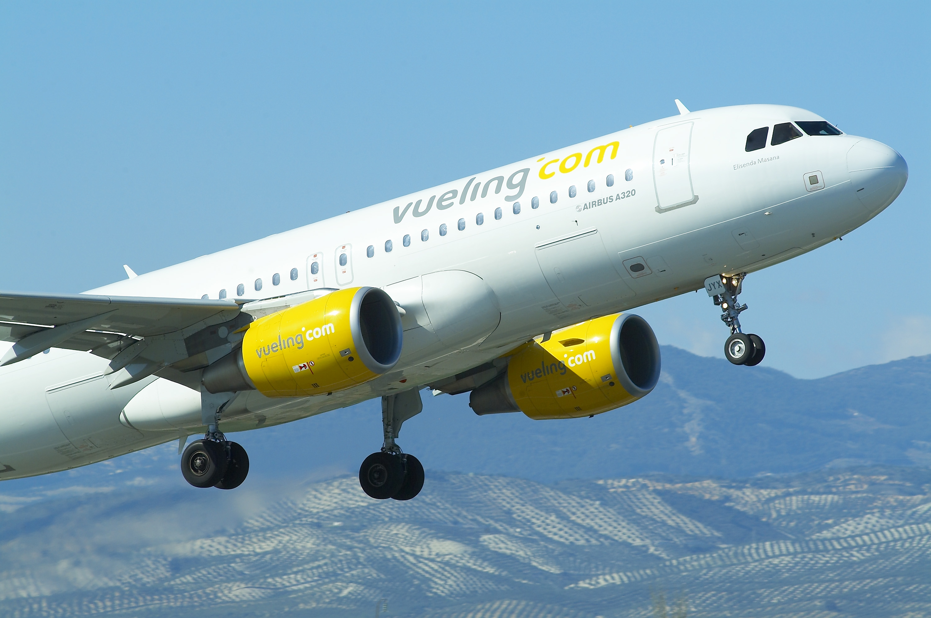 Descuentos del 30% en Vueling por el 'Yelow Day'... y sorteo de billetes gratis durante un año