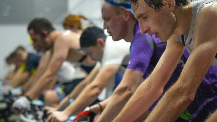 “En Bici esperando á Volta”: clases de spinning ao aire libre no Pazo deMos