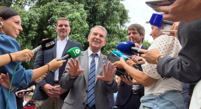 La Biblioteca del Estado en Vigo, saluda a su 9º ministro de Cultura