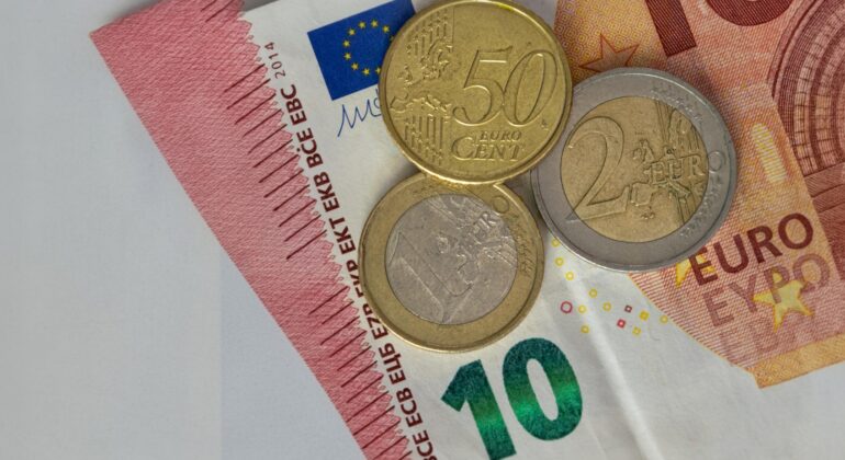 Si vives en Vigo y te ha llegado el recibo de la basura, verás que ha subido hasta 138,23€