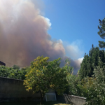 Investigan a dos personas, de 40 y 60 años, por el incendio de Pesqueiras, en Salvaterra