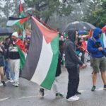 Detenida una persona por protestar contar Israel, durante el paso de La Vuelta por Mos