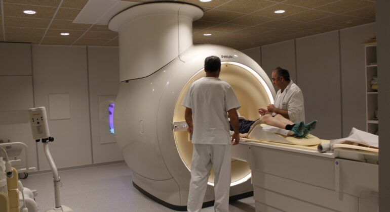 Los facultativos de Radiología del Área Sanitaria de Vigo, convocan huelga indefinida