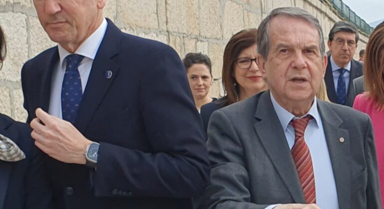 El alcalde acusa a la Xunta de paralizar cuatro grandes obras en Vigo