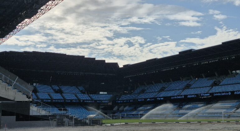 Caballero pide colaboración a Diputación y Xunta en la reforma de Balaídos para el Mundial 2030