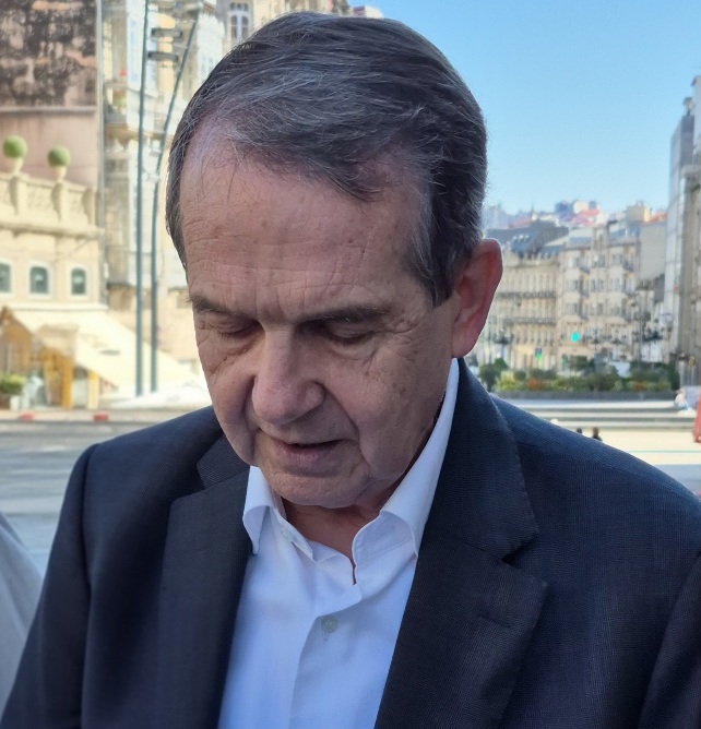 Informe del Colexio de Xornalistas sobre el Concello de Vigo: fuentes inaccesibles, declaraciones enlatadas y un alcalde que no responde preguntas