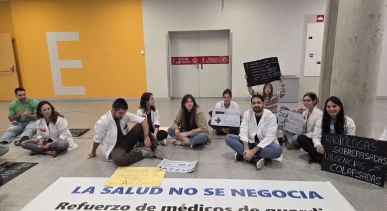 Los radiólogos de Vigo cumplen ocho días de huelga por la falta de personal