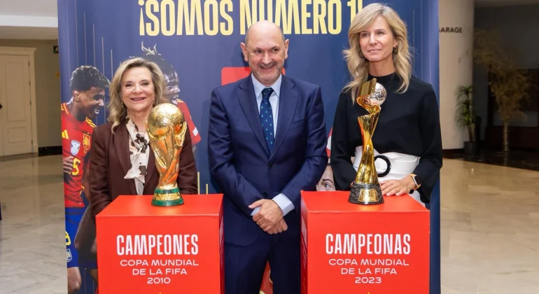 Louzán apuesta por que Vigo y A Coruña sean sedes del Mundial 2030... pero depende de la FIFA