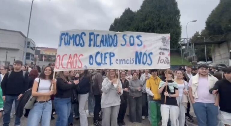 El alumnado del CIFP Manuel Antonio convoca huelga para exigir clases seguras y libres de amianto