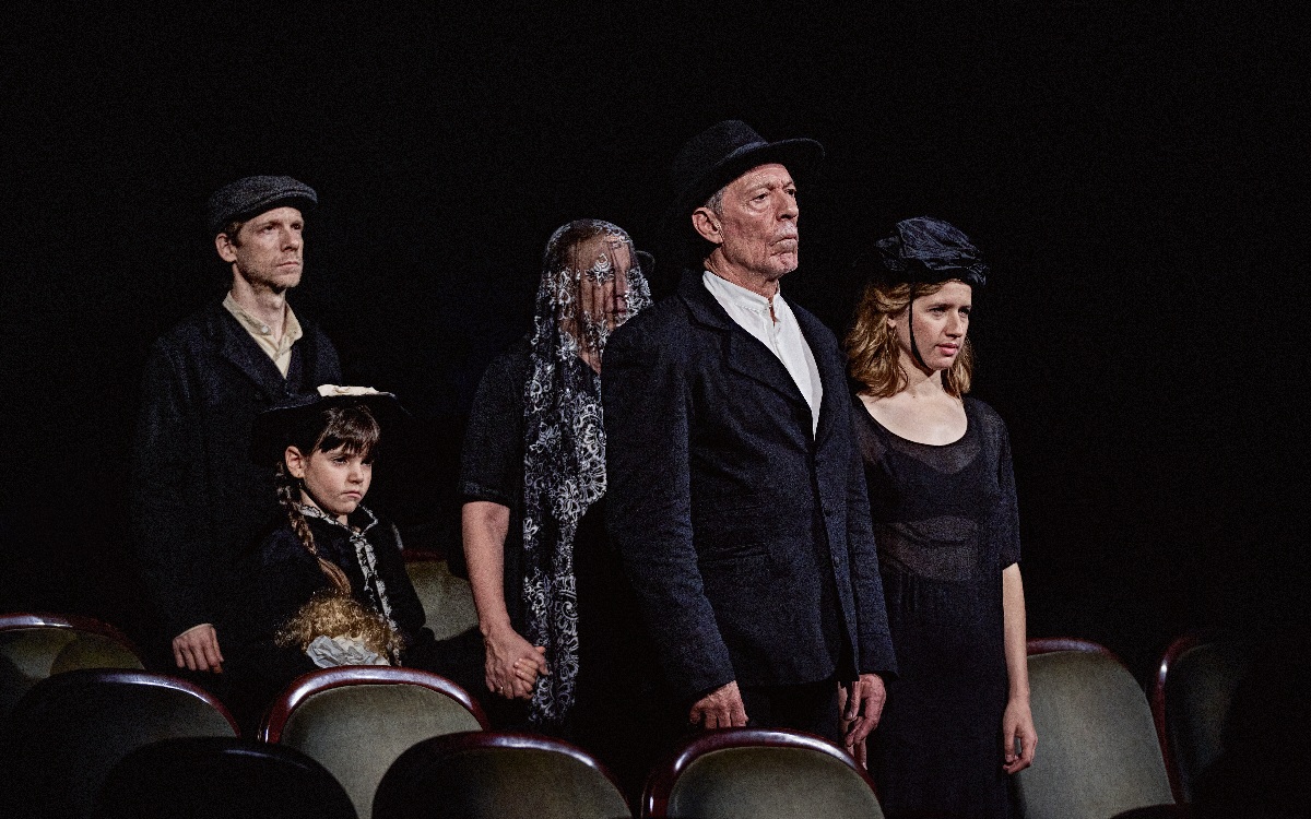 'Seis personajes en busca de autor', en el Teatro García Barbón Afundación