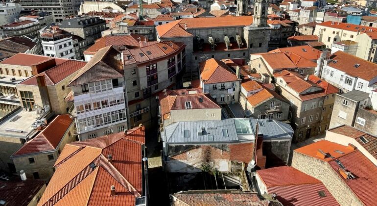 El Concello inicia los trámites para comprar casas y pisos en Vigo y ponerlos en alquiler