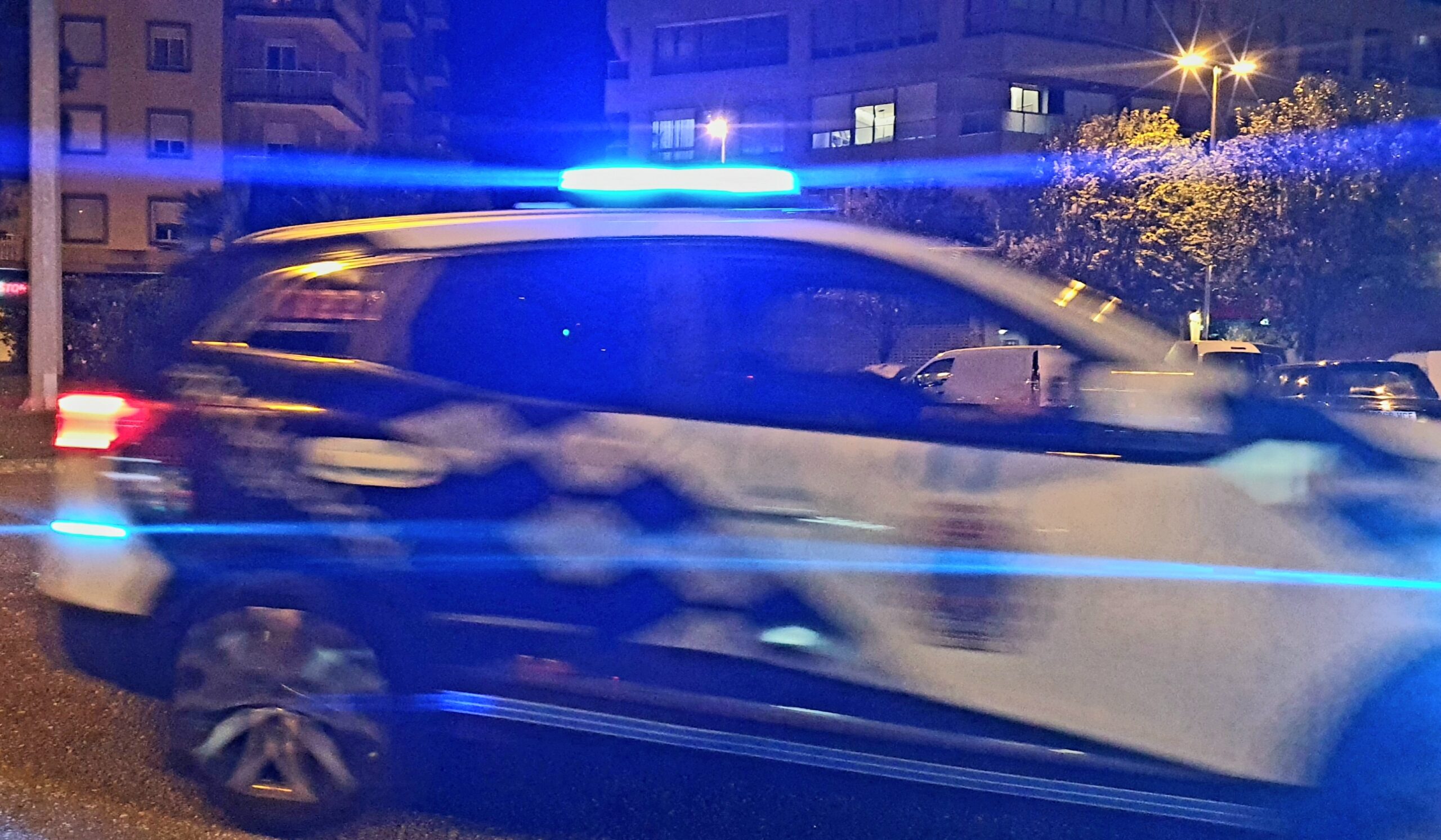 Arrestado tras intentar retener a su pareja y resistirse a la policía