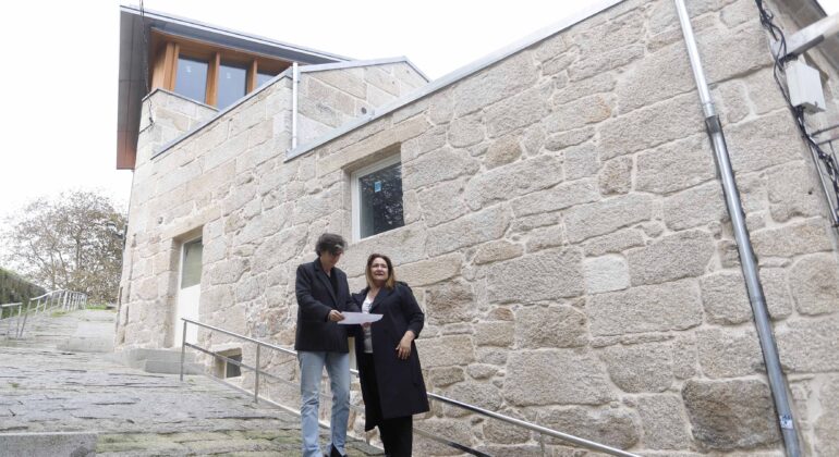 O Consorcio Casco Vello remata a rehabilitación da casa da rúa Hortas e entregará dúas novas vivendas de protección