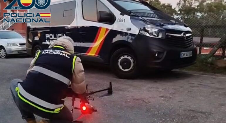 La Policía Nacional desarticula en Vigo y Gondomar una red de tráfico de drogas y detiene a tres personas