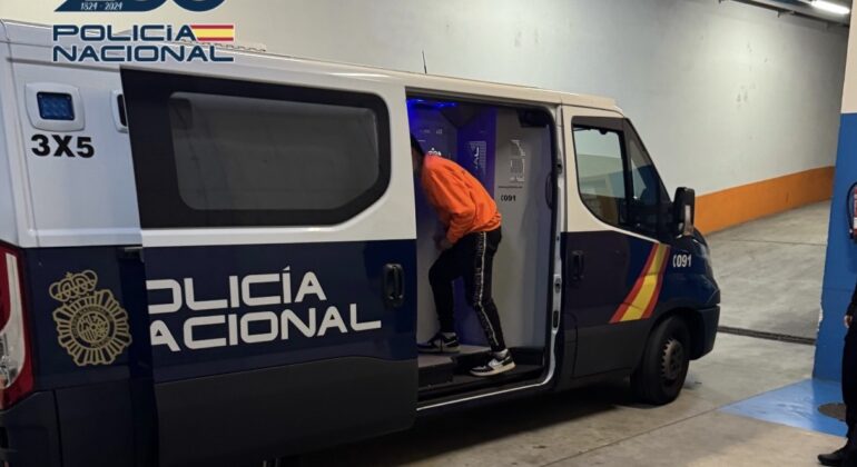 Detenido en Vigo tras agredir a varios policías