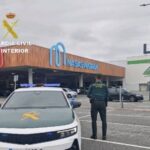 Desarticula una banda itinerante que actuaba con violencia en centros comerciales del área de Vigo