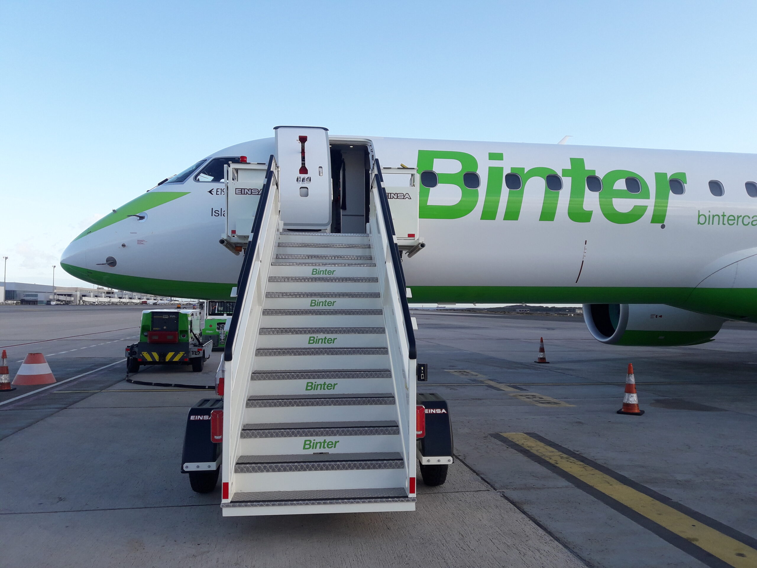 Binter lanza billetes desde 85 € para volar entre Vigo y Canarias