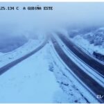 La nieve obliga a extremar la precaución en las carreteras de acceso a Galicia