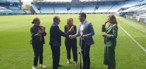 El alcalde anuncia obras en marcha por 36 millones, pero oculta que 15,9 los aporta la Diputación