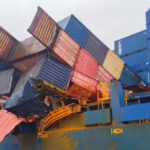 El Puerto de Vigo coordina una 'cirugía de precisión' en el carguero María Francisca