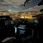 Enganches ilegales de 'okupas' dejan a oscuras a Fontiñas y disparan el miedo vecinal en Cabral