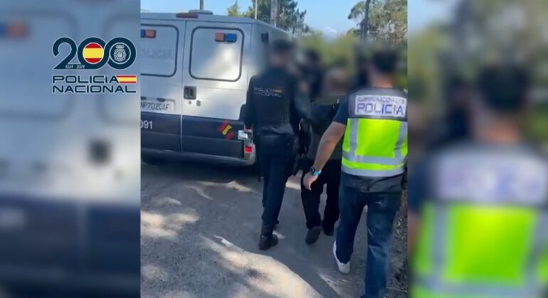 Un choque en cadena de hasta 14 vehículos colapsa la AP-9