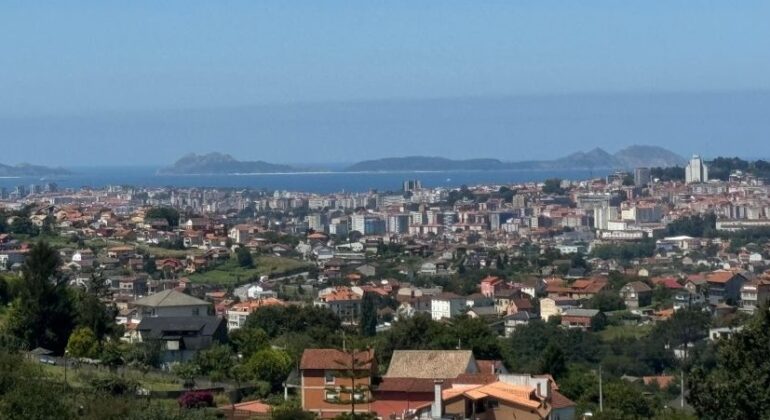 Sánchez pide diálogo con el Canicouva ante el plan de construir viviendas en las antiguas casas de maestros