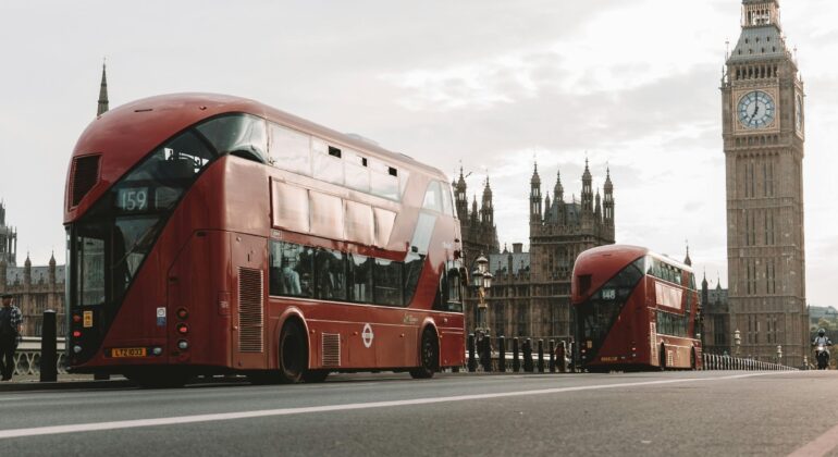 Vigo, a punto de “cazar al vuelo” su conexión directa con Londres