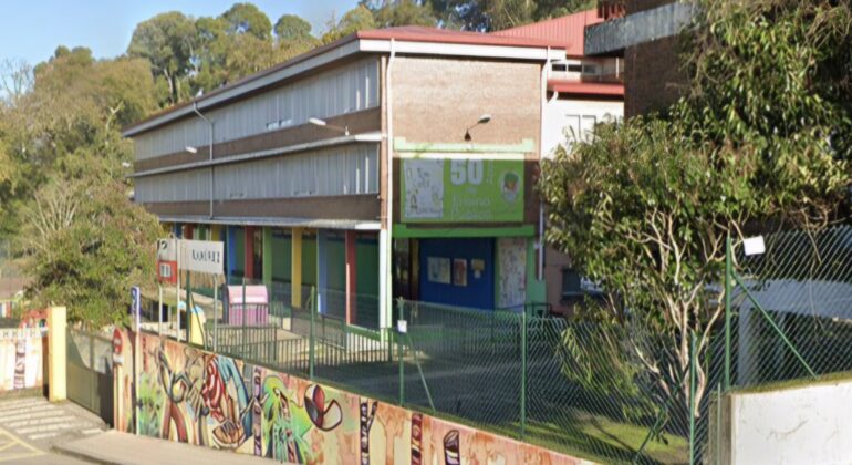 El Concello renuncia a las viviendas y construirá nuevas instalaciones para el CEIP Canicouva