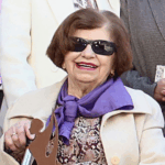 O Porriño homenaxea a Dora Carrera cun premio de honra e unha rúa co seu nome